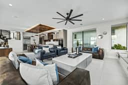 Knot A Basic Beach House