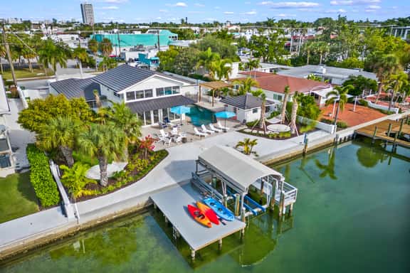 Manatee Cove - Image 1